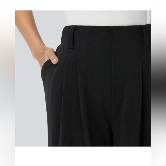 Halara NWOT Women's L Petite Black High Waisted Pockets Waffle Wide Leg Pants - Picture 3 of 4